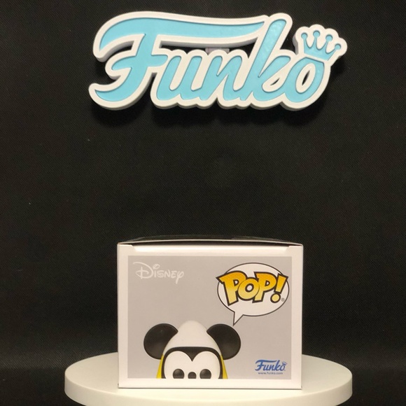 Mickey Mouse- 1398 (Halloween Exclusive)- Disney- Mint Condition- Funko - Picture 6 of 8